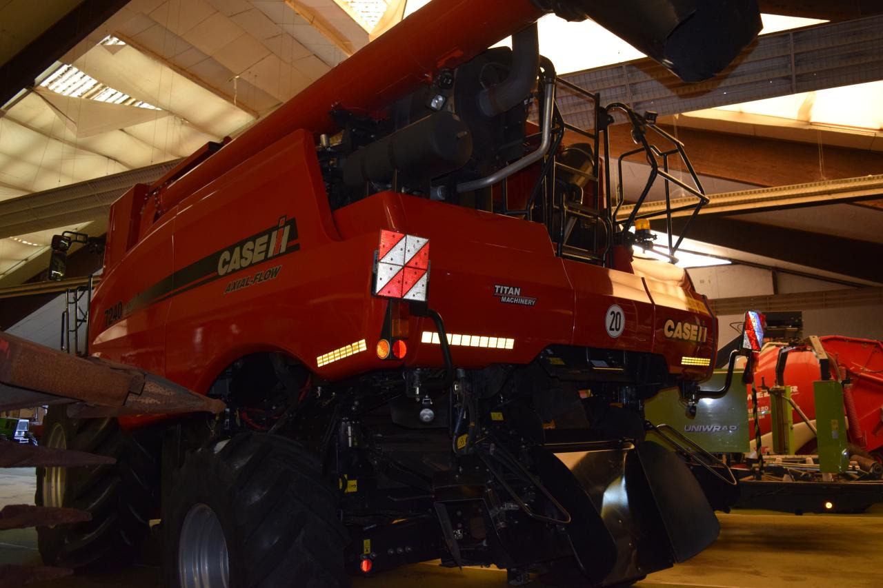 Case-IH 7240 Axial Flow - Kombinovani kombajn: slika 4 Case-IH 7240 Axial Flow - Kombinovani kombajn: slika 4