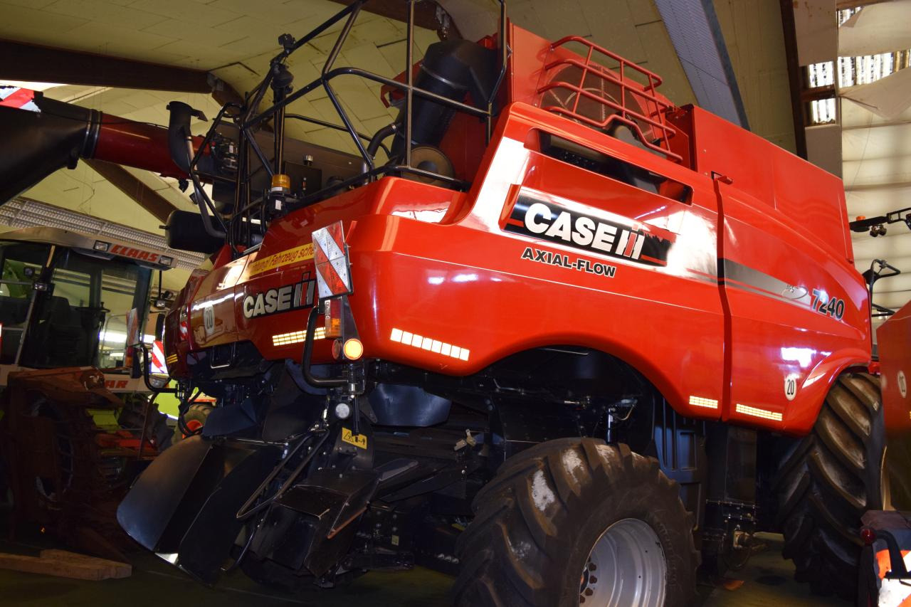 Case-IH 7240 Axial Flow - Kombinovani kombajn: slika 5 Case-IH 7240 Axial Flow - Kombinovani kombajn: slika 5