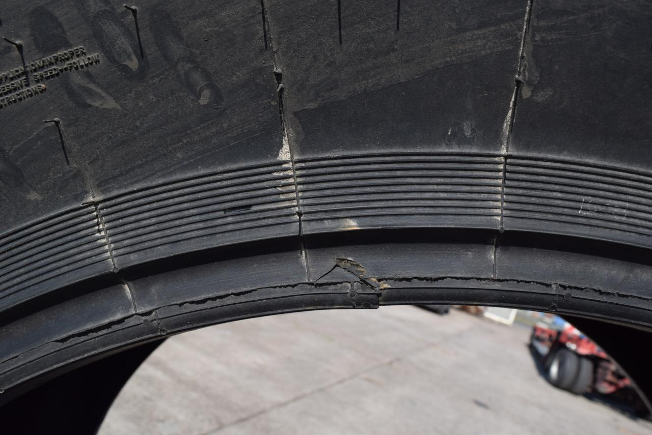 Continental 650/75R32 - Guma: slika 3 Continental 650/75R32 - Guma: slika 3