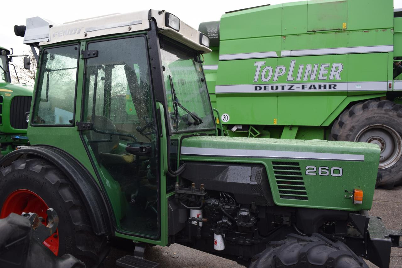 Fendt 260 V - Traktor sa visokim klirensom: slika 4 Fendt 260 V - Traktor sa visokim klirensom: slika 4