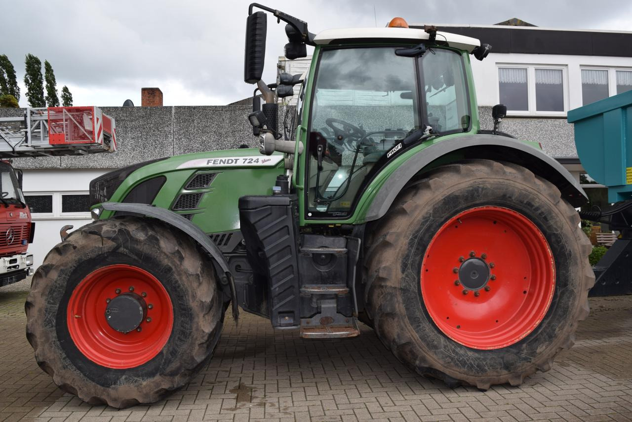 Fendt 724 Vario TMS SCR ProfiPlus - Traktor: slika 3 Fendt 724 Vario TMS SCR ProfiPlus - Traktor: slika 3