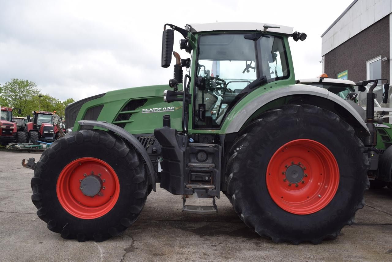 Fendt 826 Vario SCR ProfiPlus - Traktor: slika 1 Fendt 826 Vario SCR ProfiPlus - Traktor: slika 1