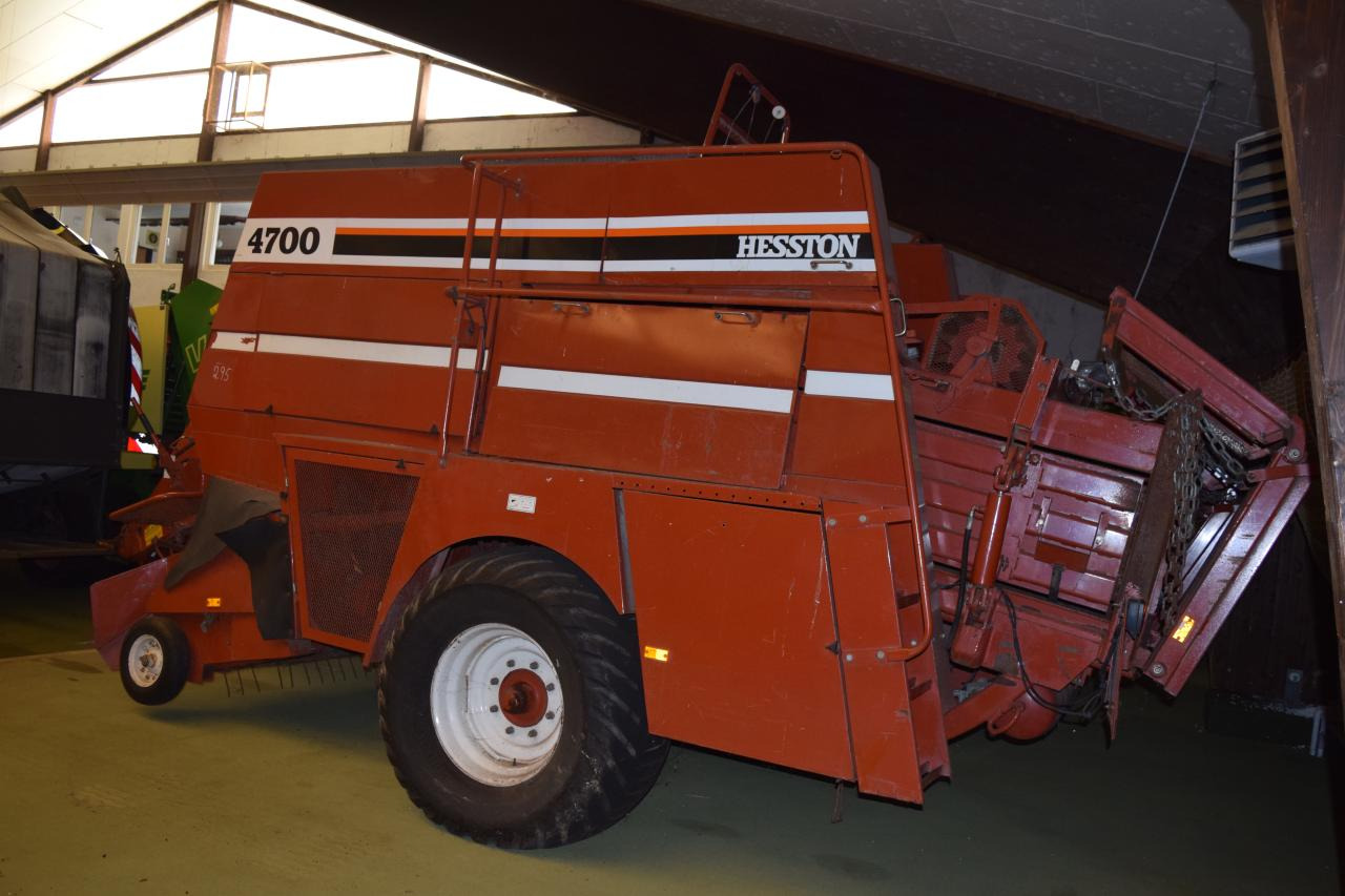 Fiat Hesston 4700 - Balirka za kockaste bale: slika 3 Fiat Hesston 4700 - Balirka za kockaste bale: slika 3