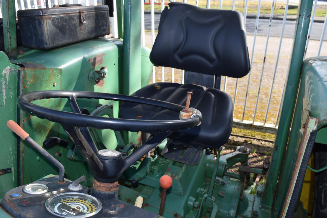 John Deere 2130 - Traktor: slika 5 John Deere 2130 - Traktor: slika 5