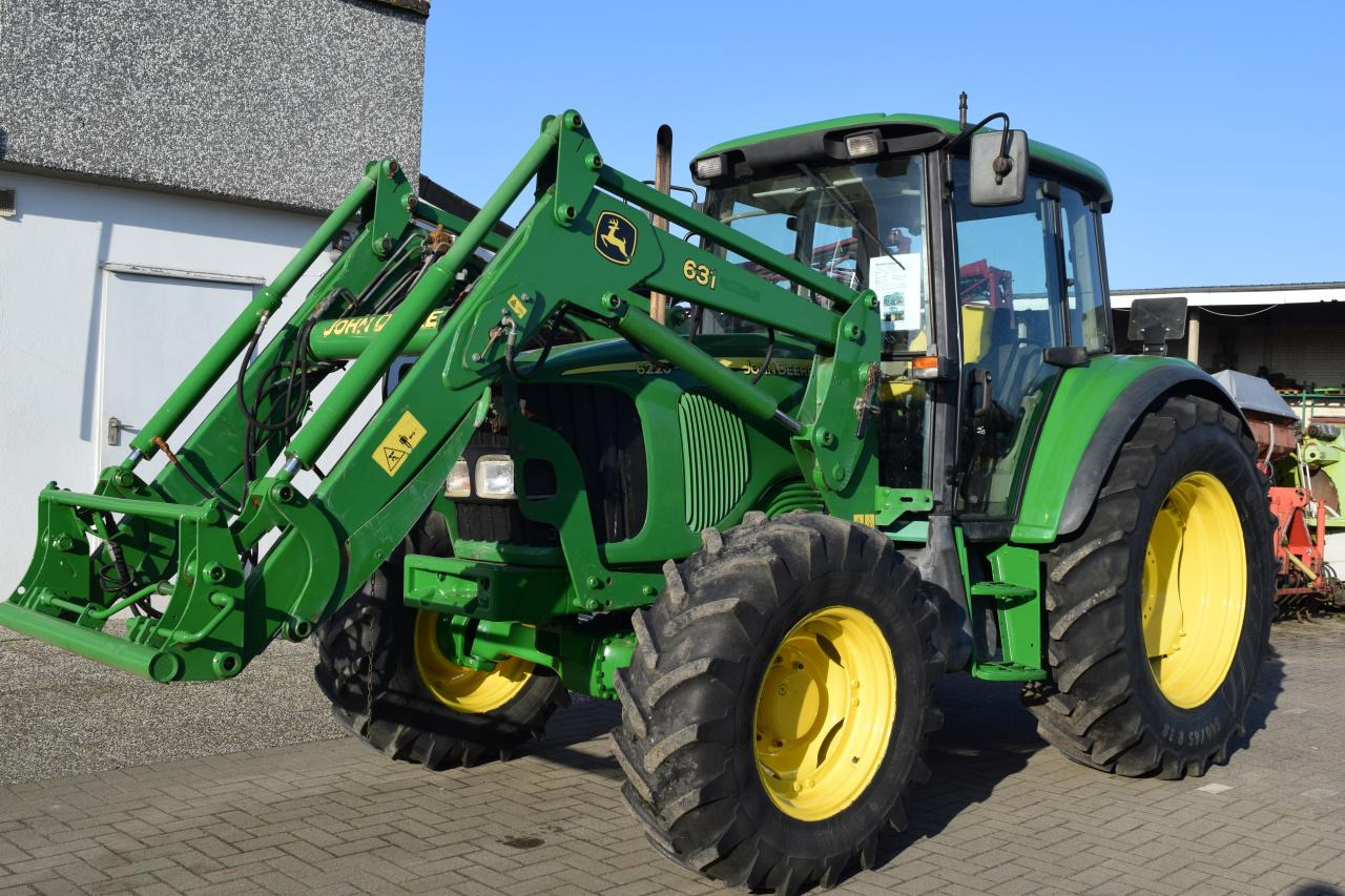 John Deere 6220 - Traktor: slika 4 John Deere 6220 - Traktor: slika 4