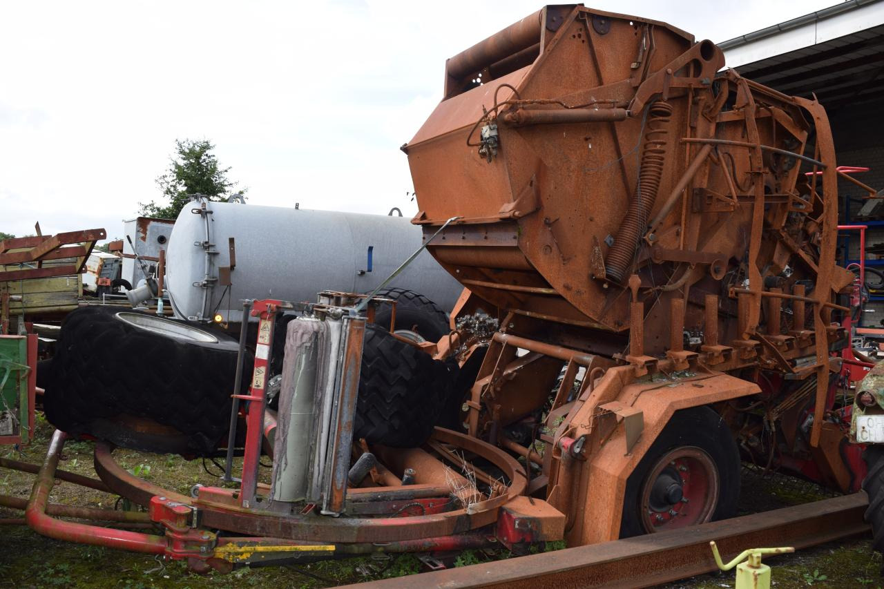 Lely Welger *zur Teileverwertung* - Balirka za okrugle bale: slika 3 Lely Welger *zur Teileverwertung* - Balirka za okrugle bale: slika 3