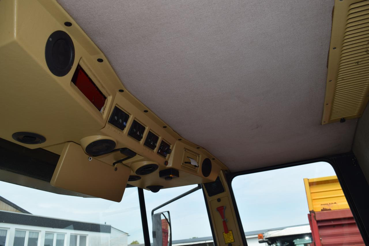 Kombinovani kombajn Massey Ferguson MF 38: slika 8 Kombinovani kombajn Massey Ferguson MF 38: slika 8