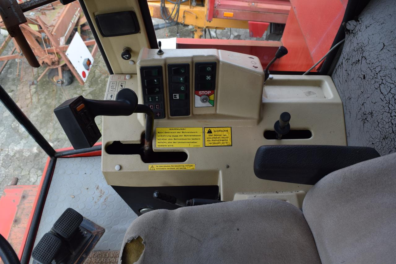 Kombinovani kombajn Massey Ferguson MF 38: slika 10 Kombinovani kombajn Massey Ferguson MF 38: slika 10