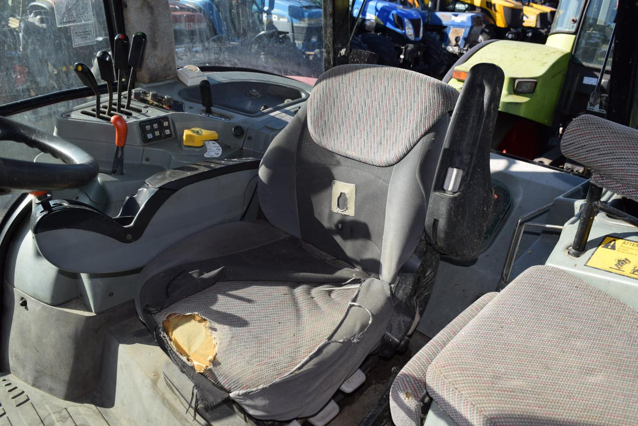 Traktor Massey Ferguson MF 8250: slika 6 Traktor Massey Ferguson MF 8250: slika 6