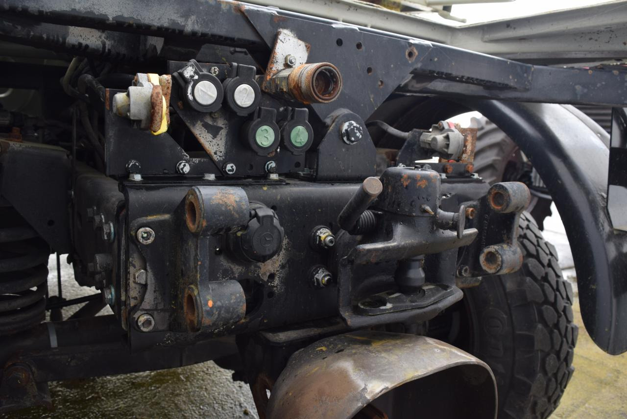 Mercedes-Benz U 90 - Istovarivač: slika 4 Mercedes-Benz U 90 - Istovarivač: slika 4