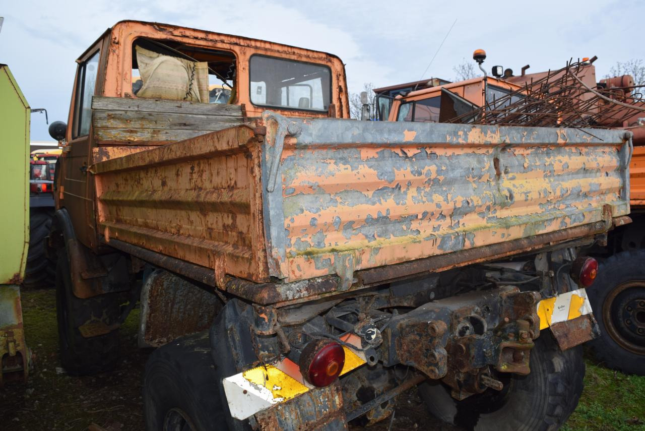 Mercedes-Benz Unimog U1200 - Traktor: slika 4 Mercedes-Benz Unimog U1200 - Traktor: slika 4