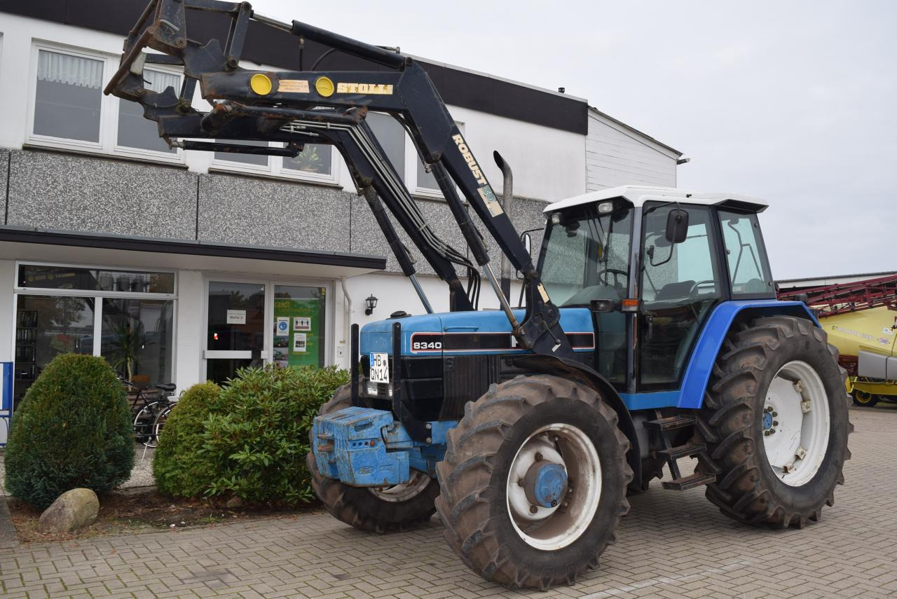 New Holland 8340 - Traktor: slika 1 New Holland 8340 - Traktor: slika 1