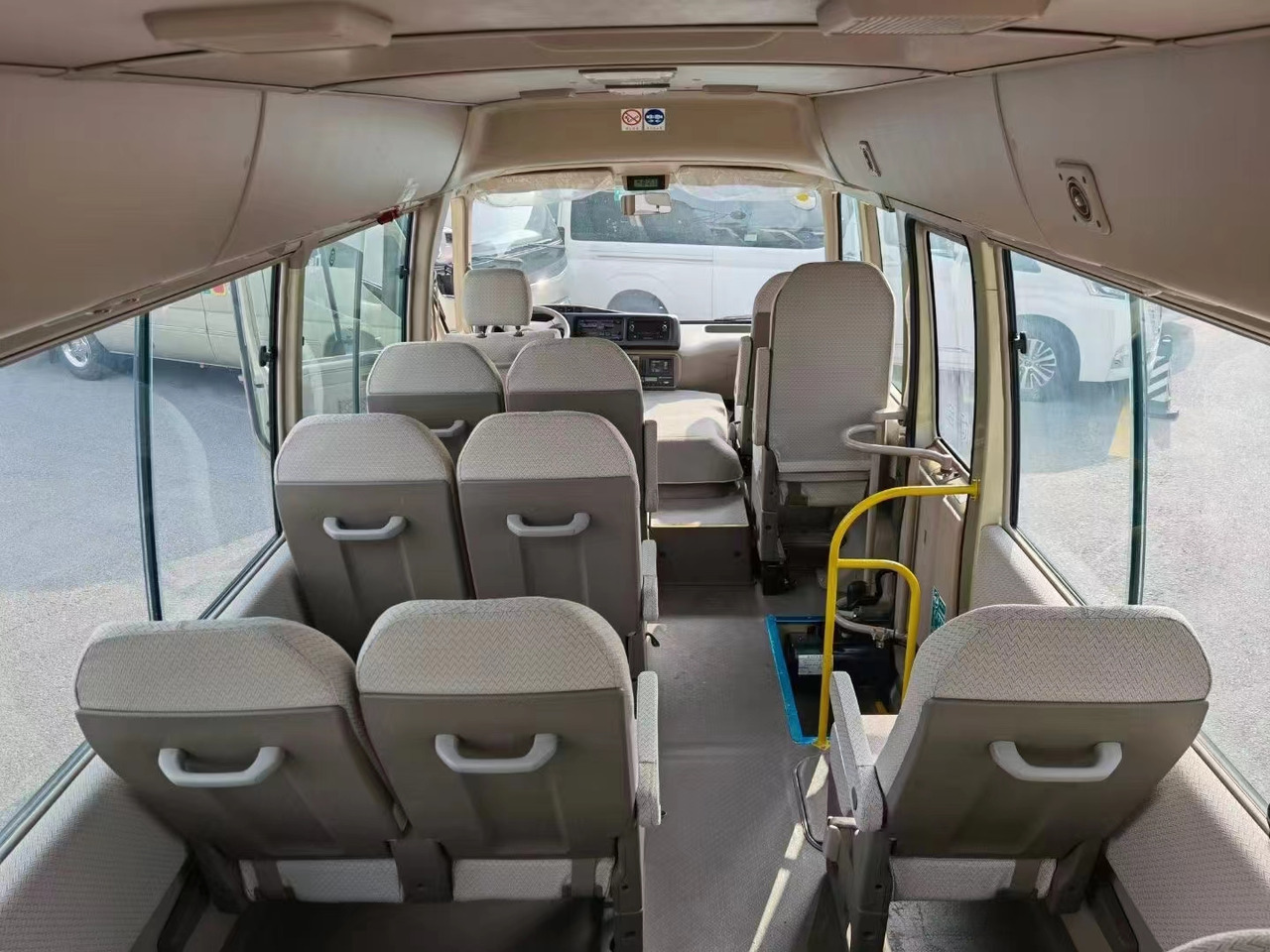 TOYOTA COASTER - Autobus: slika 4 TOYOTA COASTER - Autobus: slika 4