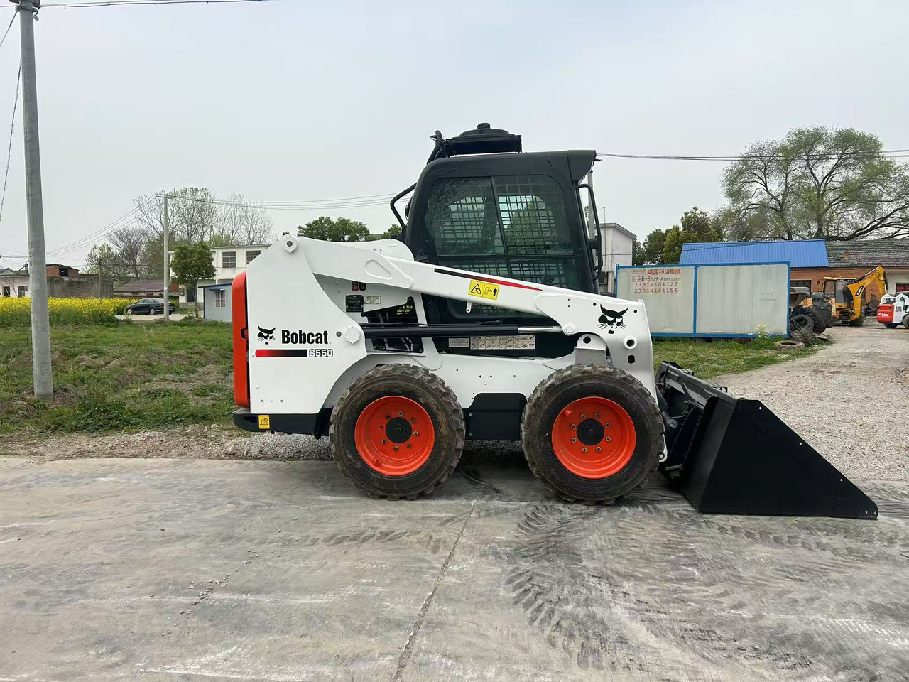 BOBCAT S550 - Mini utovarivač: slika 3 BOBCAT S550 - Mini utovarivač: slika 3