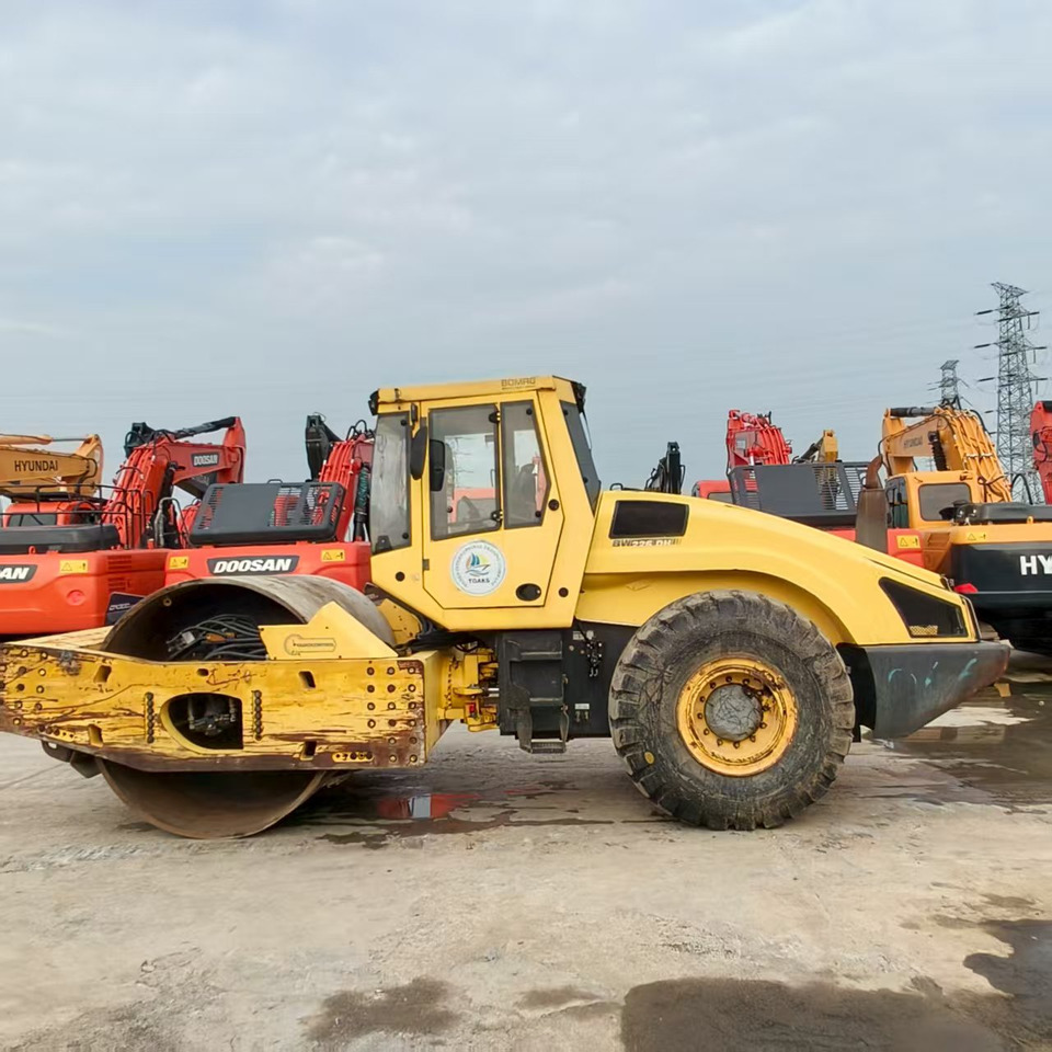 BOMAG BW226DH - Valjak za puteve: slika 1 BOMAG BW226DH - Valjak za puteve: slika 1