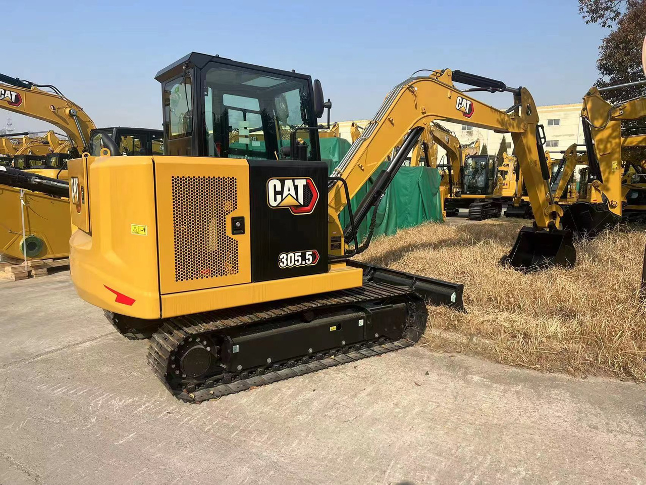 CAT 305.5 - Mini bager: slika 1 CAT 305.5 - Mini bager: slika 1
