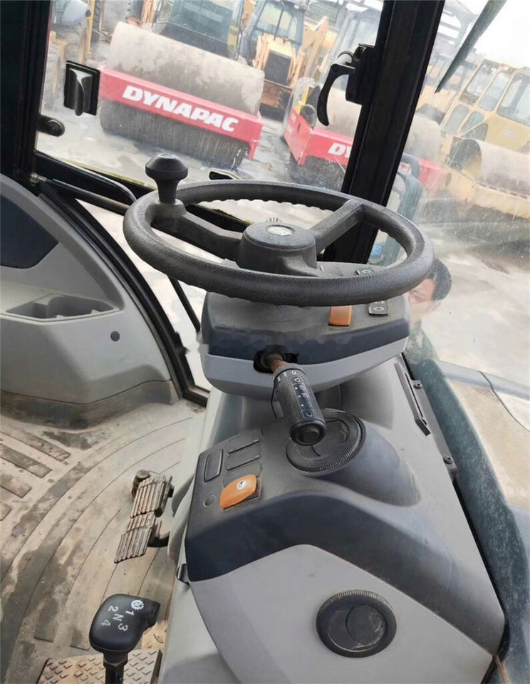 Caterpillar 416E - Bager utovarivač: slika 1 Caterpillar 416E - Bager utovarivač: slika 1
