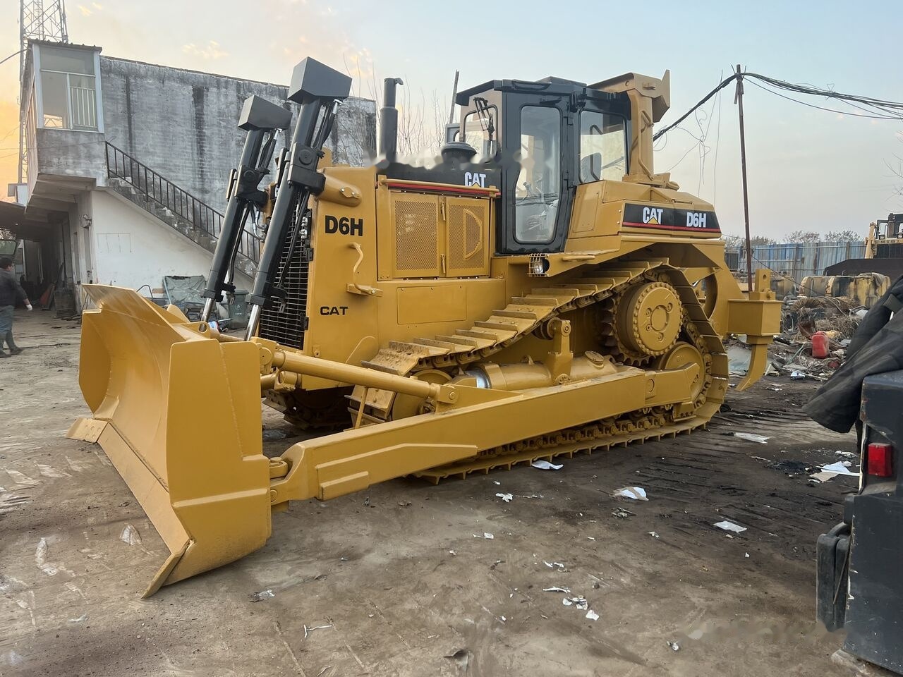 Caterpillar D6H - Buldožer: slika 2 Caterpillar D6H - Buldožer: slika 2