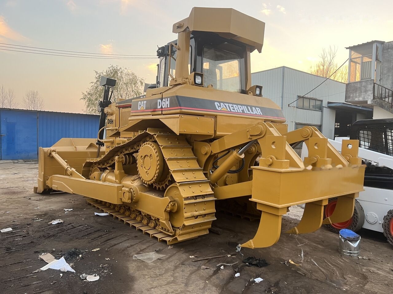 Caterpillar D6H - Buldožer: slika 3 Caterpillar D6H - Buldožer: slika 3