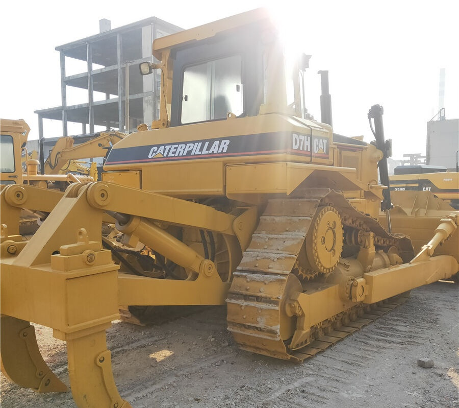 Buldožer Caterpillar D7H: slika 7 Buldožer Caterpillar D7H: slika 7