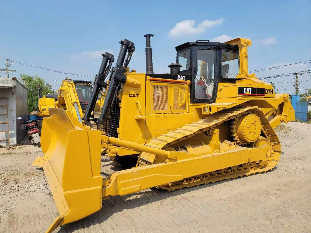 Caterpillar D7H - Buldožer: slika 4 Caterpillar D7H - Buldožer: slika 4