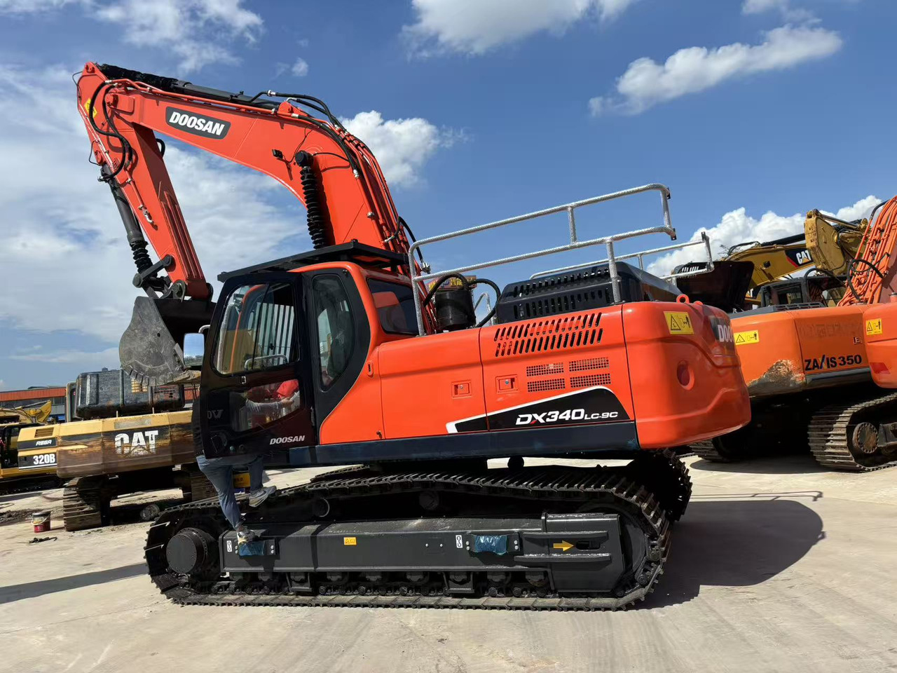 DOOSAN DX340LC-9C - Bager guseničar: slika 1 DOOSAN DX340LC-9C - Bager guseničar: slika 1