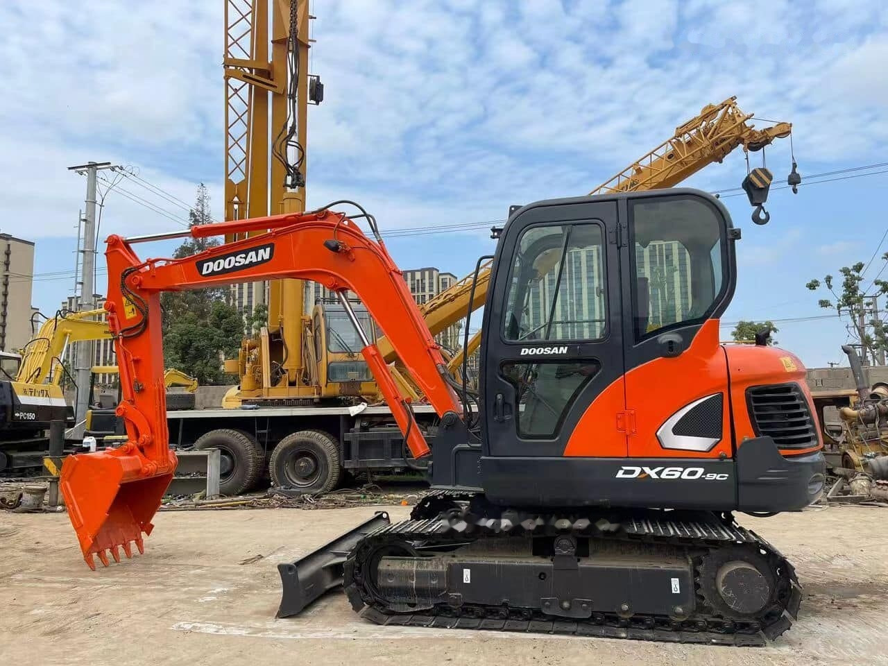 Doosan DX60 - Mini bager: slika 1 Doosan DX60 - Mini bager: slika 1