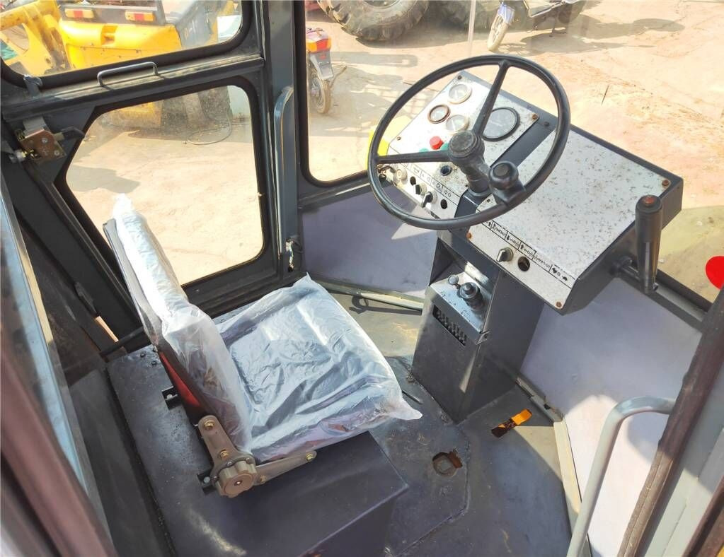 Dynapac CA 301 D - Kompaktor: slika 2 Dynapac CA 301 D - Kompaktor: slika 2