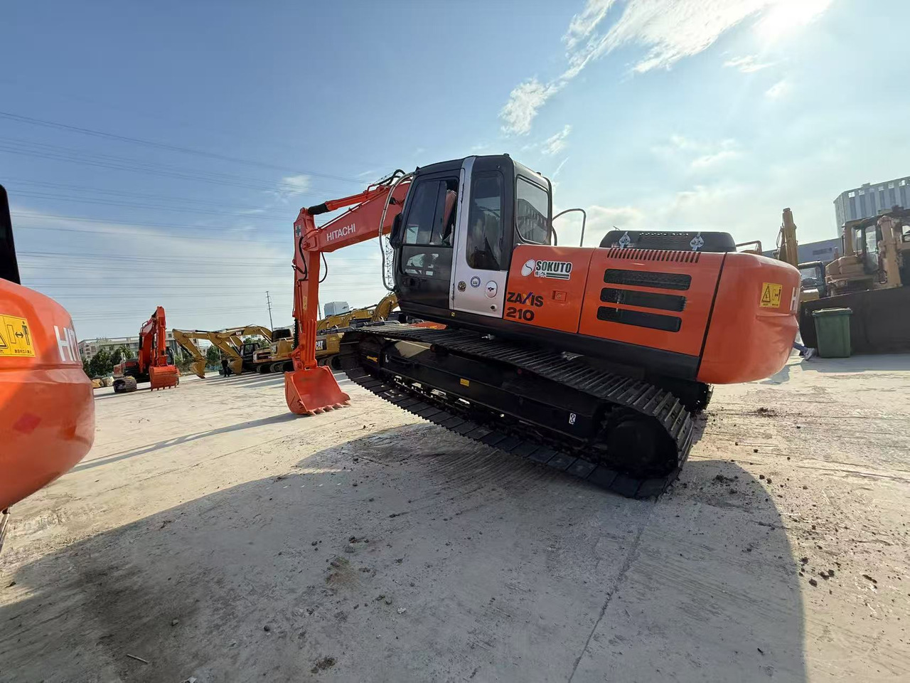 HITACHI ZX210 - Bager guseničar: slika 1 HITACHI ZX210 - Bager guseničar: slika 1