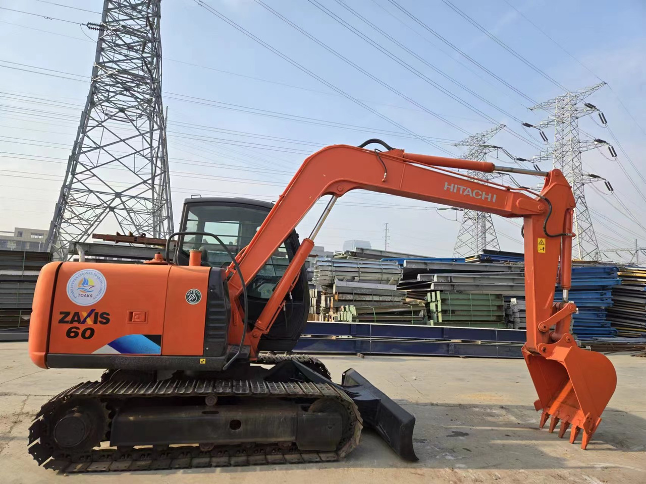 HITACHI ZX60 - Mini bager: slika 1 HITACHI ZX60 - Mini bager: slika 1