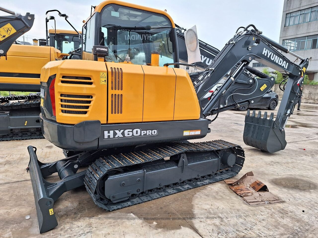 Hyundai HX60 PRO New machine - Mini bager: slika 1 Hyundai HX60 PRO New machine - Mini bager: slika 1