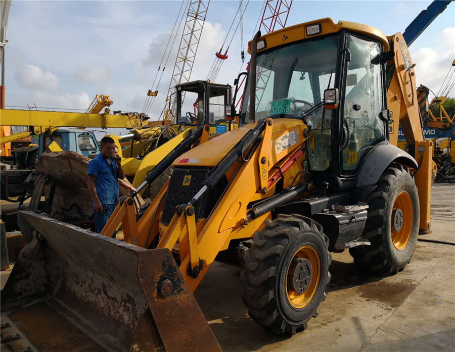 Lizing JCB 3CX-4T JCB 3CX-4T: slika 12