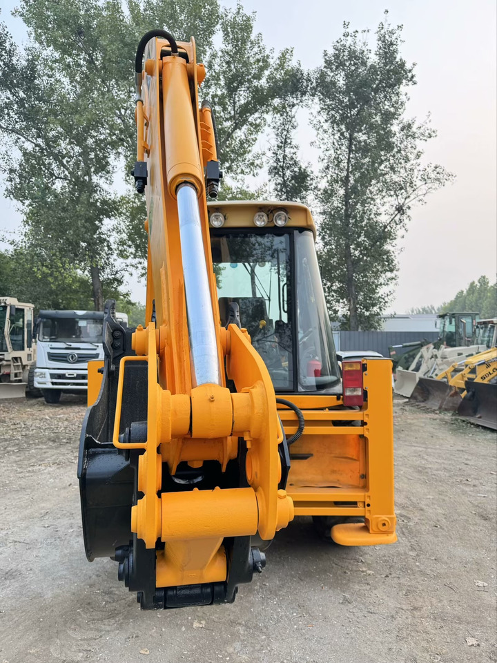 Lizing JCB 3CX JCB 3CX: slika 6
