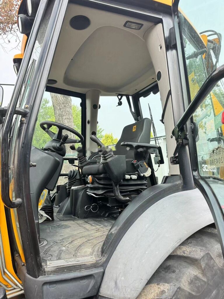 JCB 3CX Telescopic Arm Plus Four in One Bucket - Bager utovarivač: slika 3 JCB 3CX Telescopic Arm Plus Four in One Bucket - Bager utovarivač: slika 3