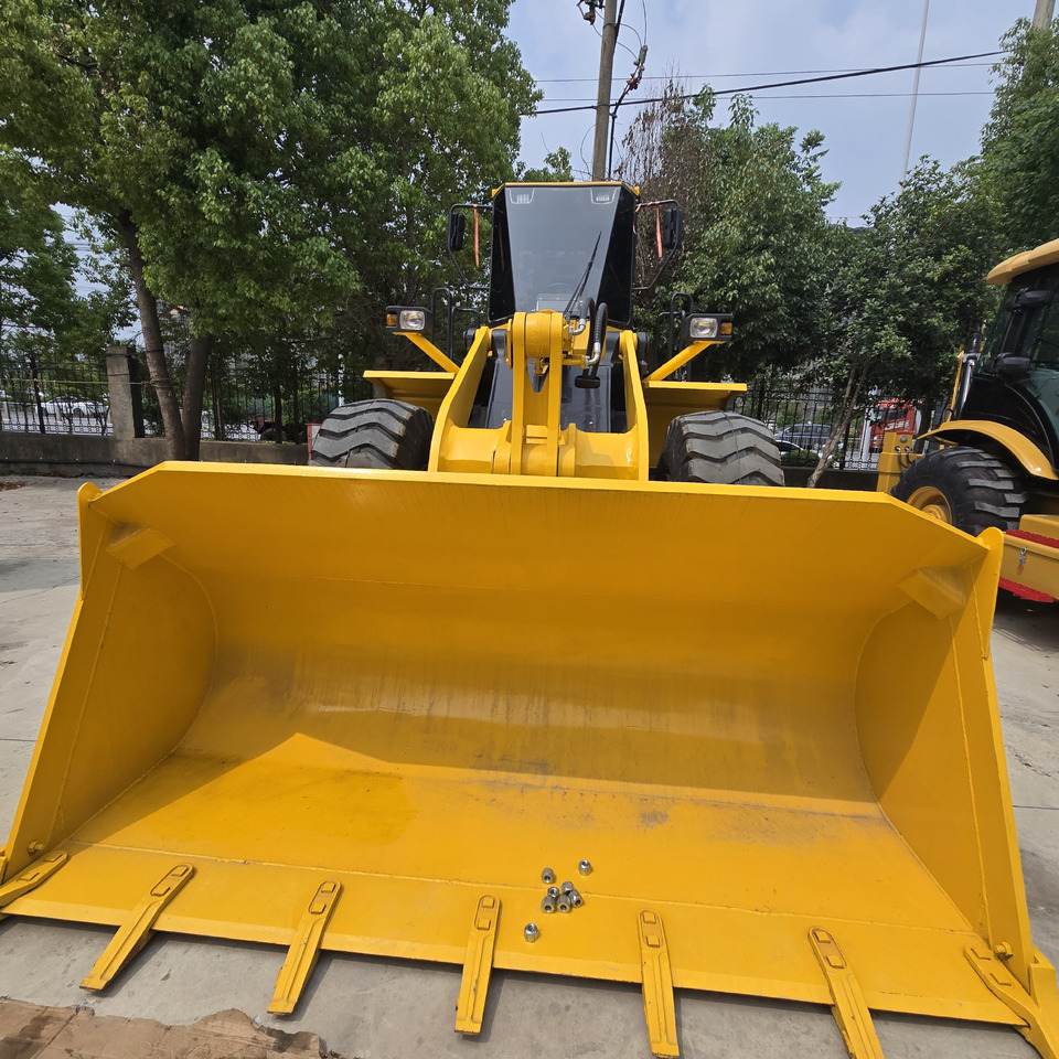 Utovarivač točkaš KOMATSU WA380: slika 6