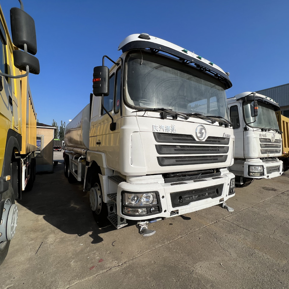 SHACMAN F3000 Water Truck - Kamion: slika 2 SHACMAN F3000 Water Truck - Kamion: slika 2