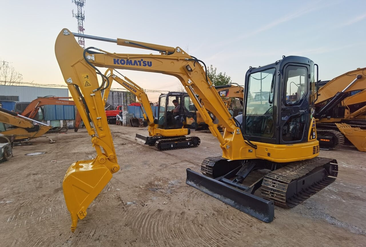 Komatsu PC50MR - Mini bager: slika 1 Komatsu PC50MR - Mini bager: slika 1