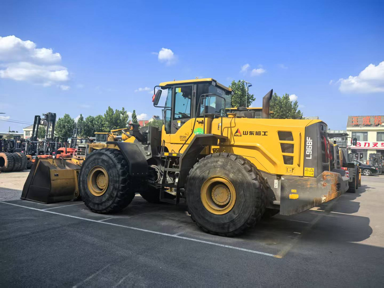 SDLG L968F - Utovarivač točkaš: slika 1 SDLG L968F - Utovarivač točkaš: slika 1