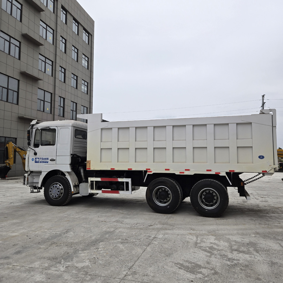 SINOTRUK F3000 6x4 RHD - Istovarivač: slika 3 SINOTRUK F3000 6x4 RHD - Istovarivač: slika 3
