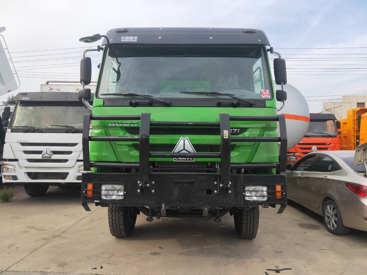 SINOTRUK Howo - Istovarivač: slika 5 SINOTRUK Howo - Istovarivač: slika 5