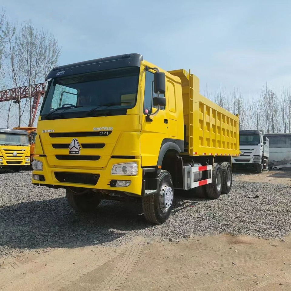Sinotruk Howo 6*4 Right hand drive - Istovarivač: slika 1 Sinotruk Howo 6*4 Right hand drive - Istovarivač: slika 1