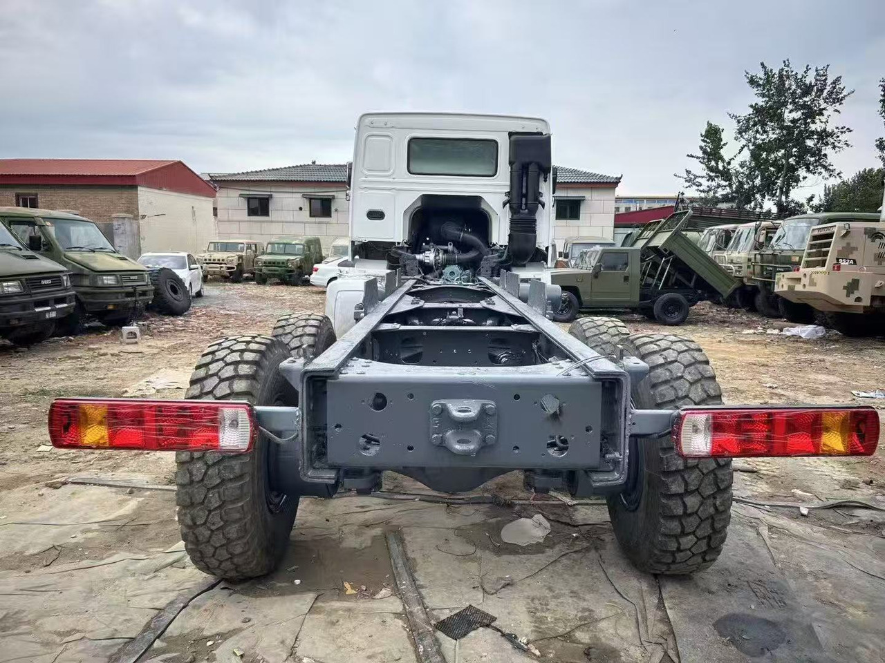 SINOTRUK HOWO - Tegljač: slika 5 SINOTRUK HOWO - Tegljač: slika 5