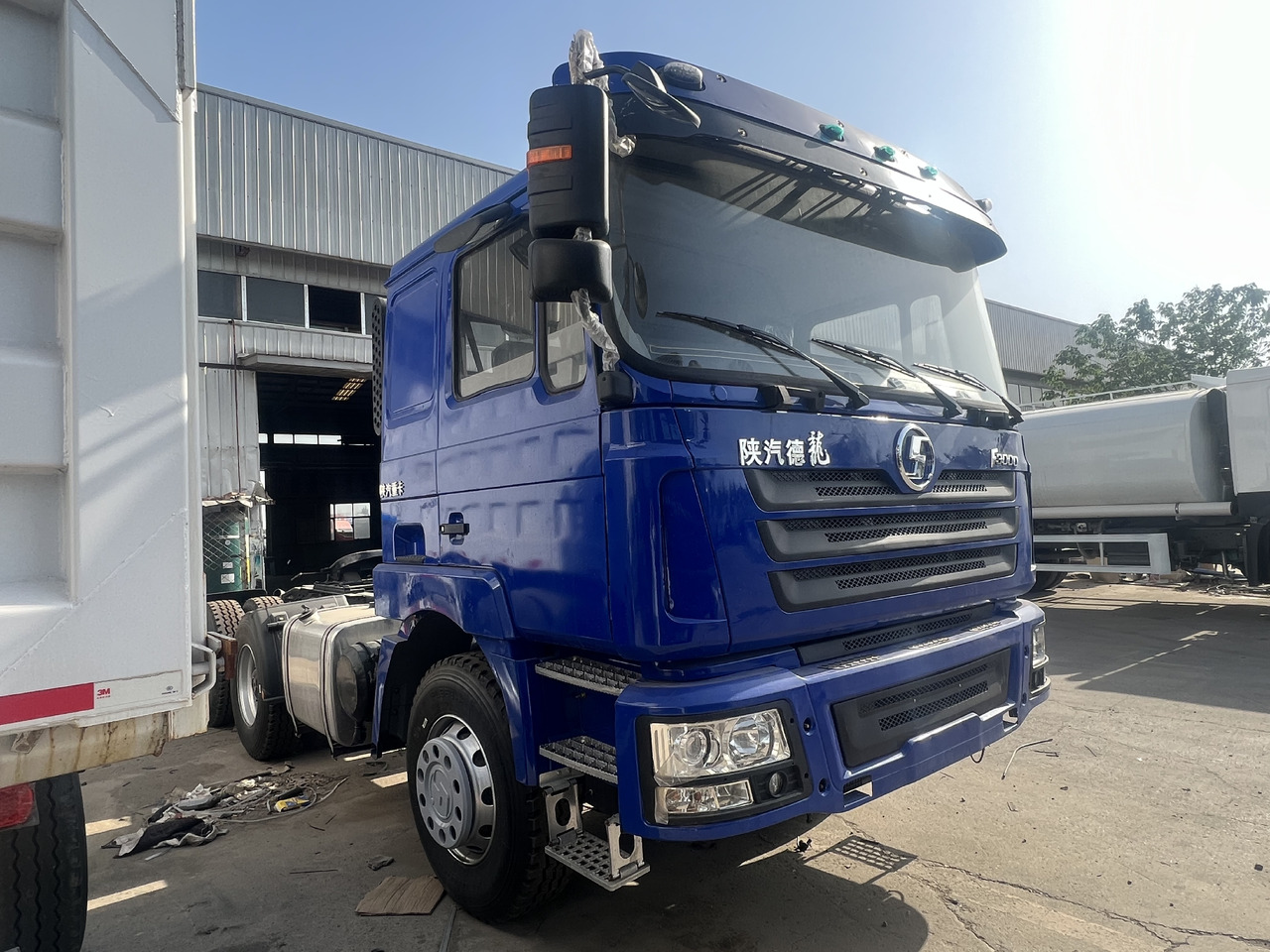 Shacman F3000 - Tegljač: slika 3 Shacman F3000 - Tegljač: slika 3