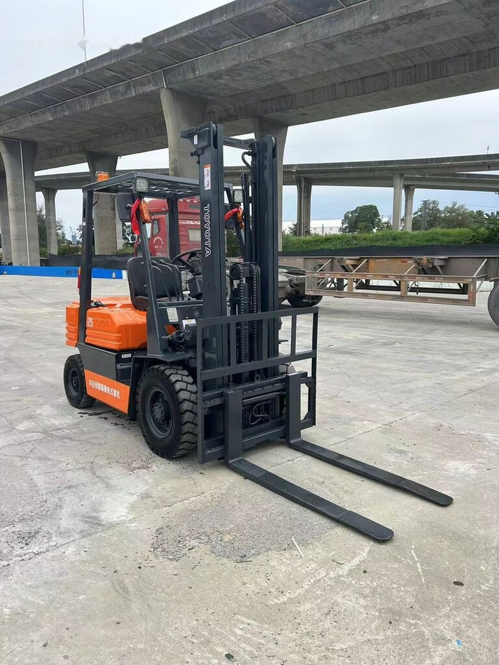 Toyota FD25 - Dizel viljuškar: slika 3 Toyota FD25 - Dizel viljuškar: slika 3