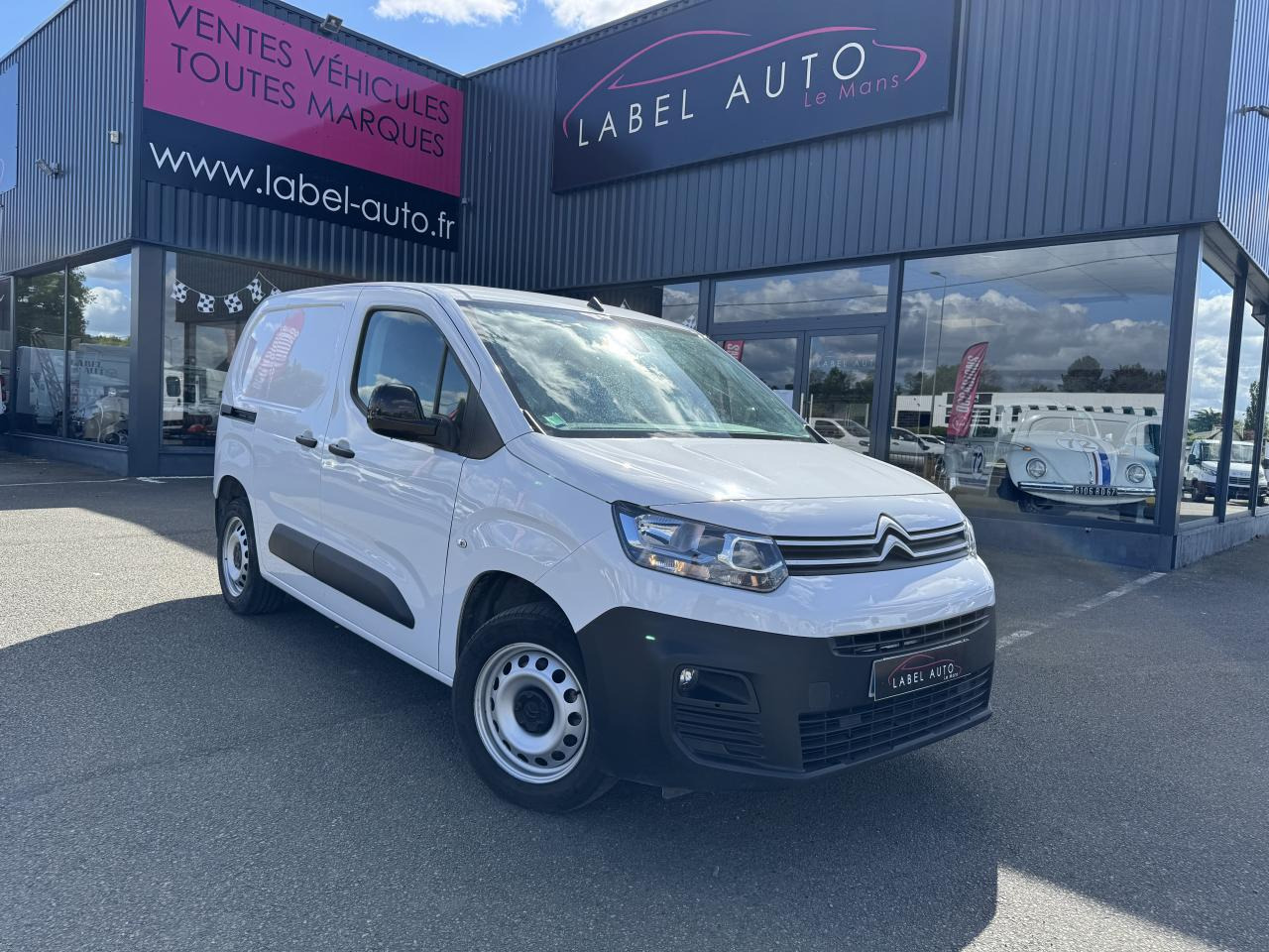 CITROEN BERLINGO M 650KG 1.5 HDI 130CH EAT-8 3 PLACES - Furgon: slika 1 CITROEN BERLINGO M 650KG 1.5 HDI 130CH EAT-8 3 PLACES - Furgon: slika 1