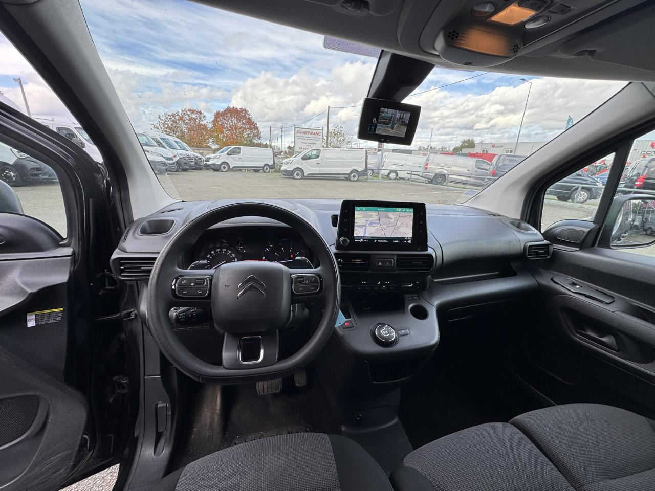 CITROEN Berlingo 1.5 BlueHDi S&S - 130 - BV EAT8 III FOURGON Fourgon M Driver 650 kg PHASE 1 - Furgon: slika 3 CITROEN Berlingo 1.5 BlueHDi S&S - 130 - BV EAT8 III FOURGON Fourgon M Driver 650 kg PHASE 1 - Furgon: slika 3