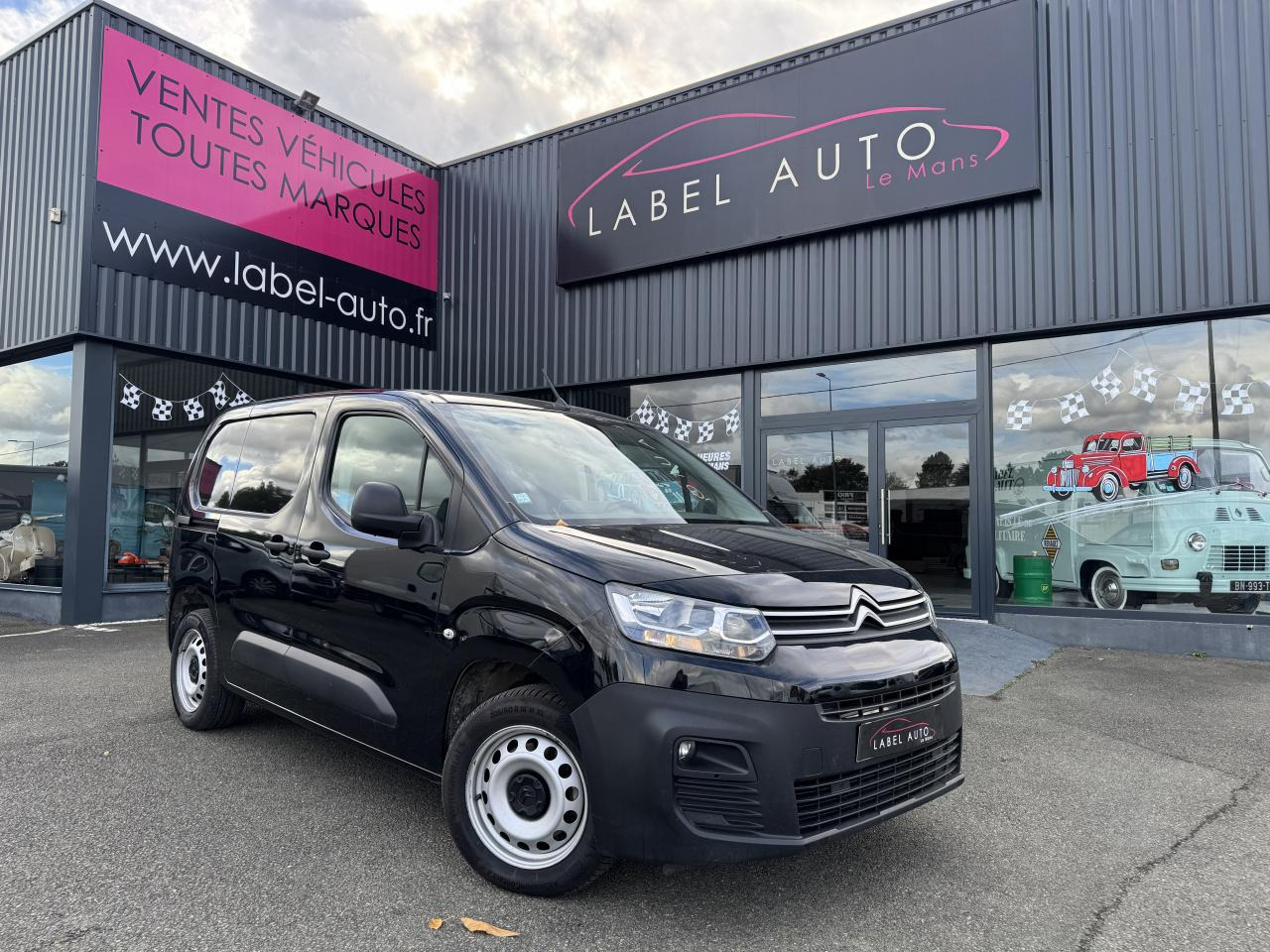 CITROEN Berlingo 1.5 BlueHDi S&S - 130 - BV EAT8 III FOURGON Fourgon M Driver 650 kg PHASE 1 - Furgon: slika 1 CITROEN Berlingo 1.5 BlueHDi S&S - 130 - BV EAT8 III FOURGON Fourgon M Driver 650 kg PHASE 1 - Furgon: slika 1