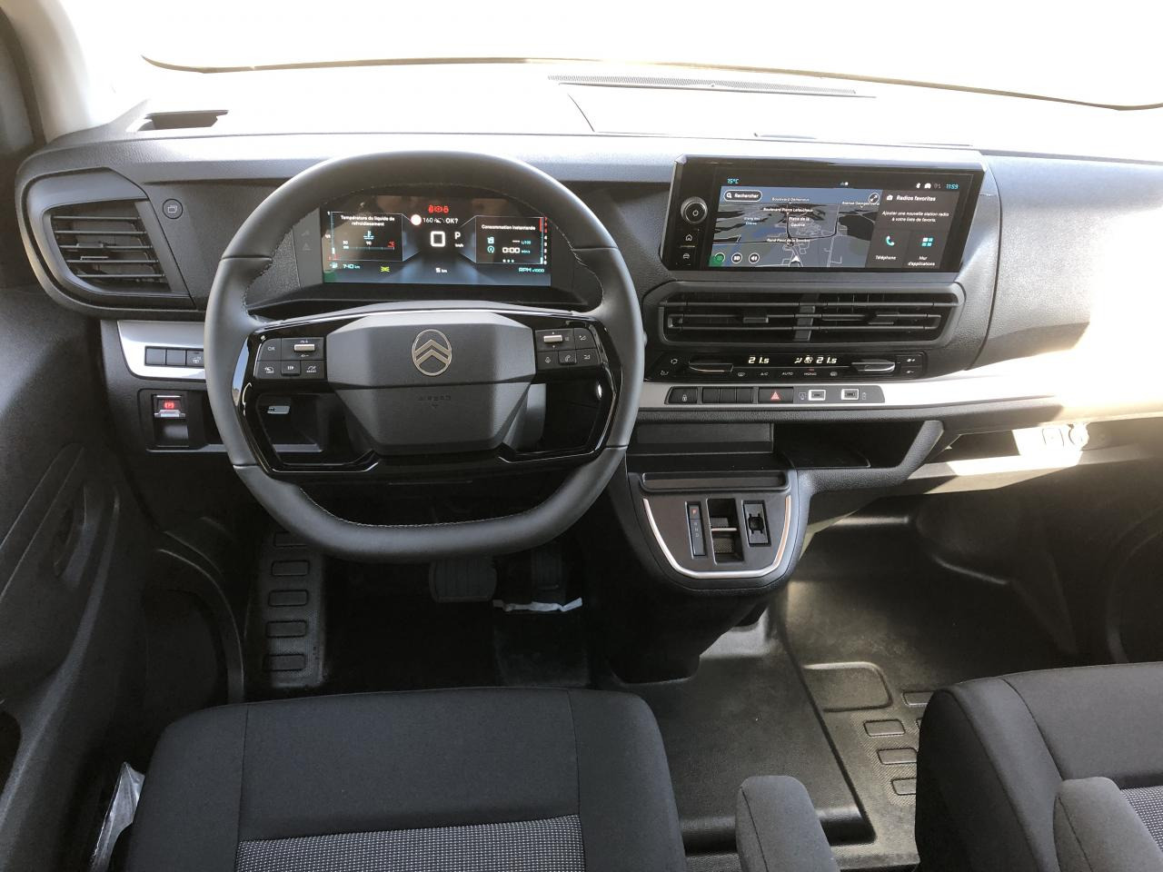 CITROEN Jumpy XL 2.0 BlueHDi - 180 S&S - BV EAT8 III CABINE APPROFONDIE Cabine approfondie Fixe PHASE 2 - Furgon: slika 4 CITROEN Jumpy XL 2.0 BlueHDi - 180 S&S - BV EAT8 III CABINE APPROFONDIE Cabine approfondie Fixe PHASE 2 - Furgon: slika 4