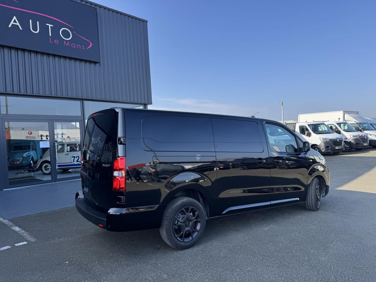 Citroen Jumpy 2 PLACES XL 2.0 BLUEHDI 180CH S&S PACK PREMIUM CONNECT EAT8 - Furgon: slika 5 Citroen Jumpy 2 PLACES XL 2.0 BLUEHDI 180CH S&S PACK PREMIUM CONNECT EAT8 - Furgon: slika 5