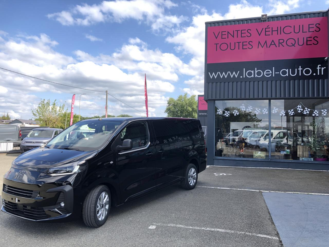 FIAT SCUDO XL 2.0 HDI 180CH EAT-8 CABINE APPROFONDIE 5 PLACES - Dostavno vozilo sa duplom kabinom: slika 5 FIAT SCUDO XL 2.0 HDI 180CH EAT-8 CABINE APPROFONDIE 5 PLACES - Dostavno vozilo sa duplom kabinom: slika 5